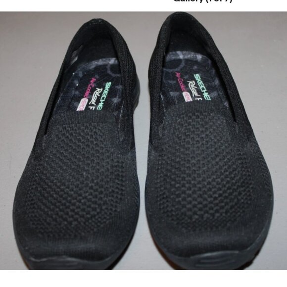 Skechers Relaxed Fit Air Cooled Memory Foam Women's Shoes Size 6.5 Black NWOB - Picture 1 of 7